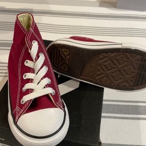 Maroon boys converse